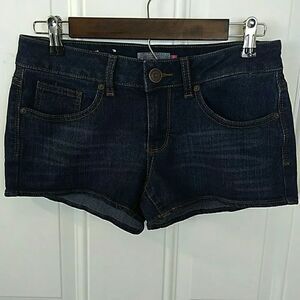 SO five pocket blue denim booty shorts